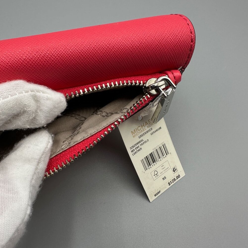 Michael Kors Greenwich Med Envelope Trifold Wallet Geranium Saffiano NWT *READ* - Picture 4 of 16